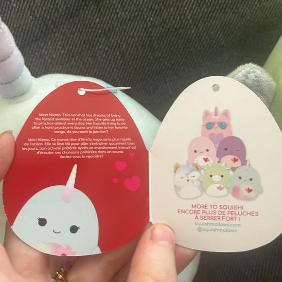 5inch Drew & Niema Shoppers exclusive - Picture 3 of 11